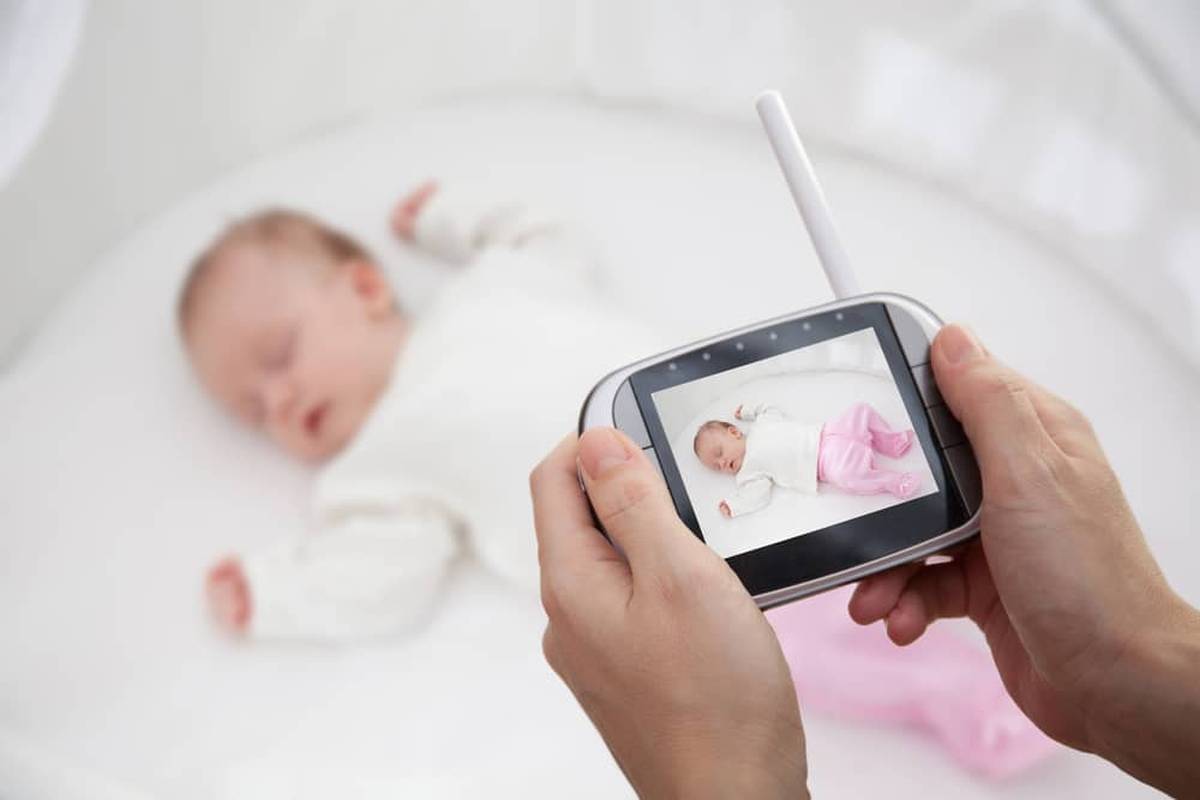 The Pros and Cons of Baby Monitors