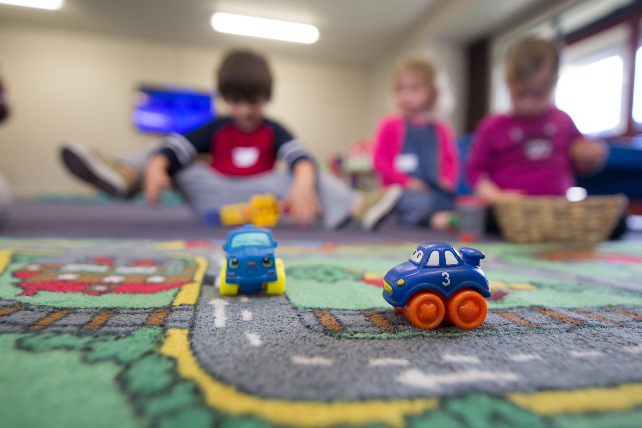 what-are-the-pros-and-cons-of-daycare