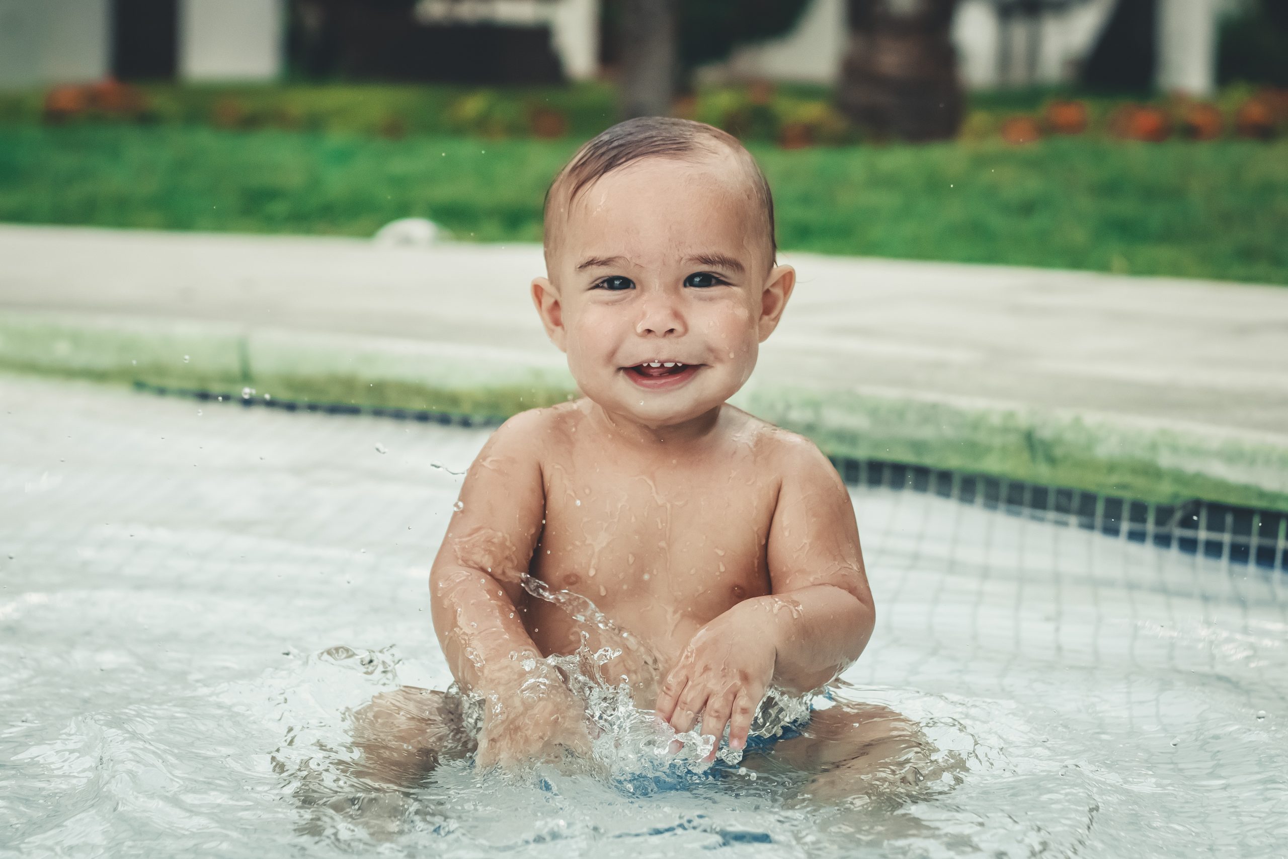 What Should A Baby Wear To Swimming