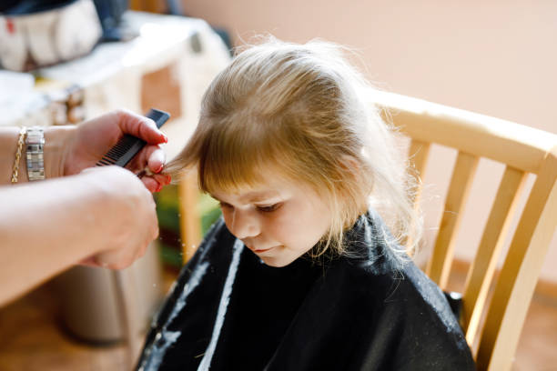 cut my toddler's hair (3)