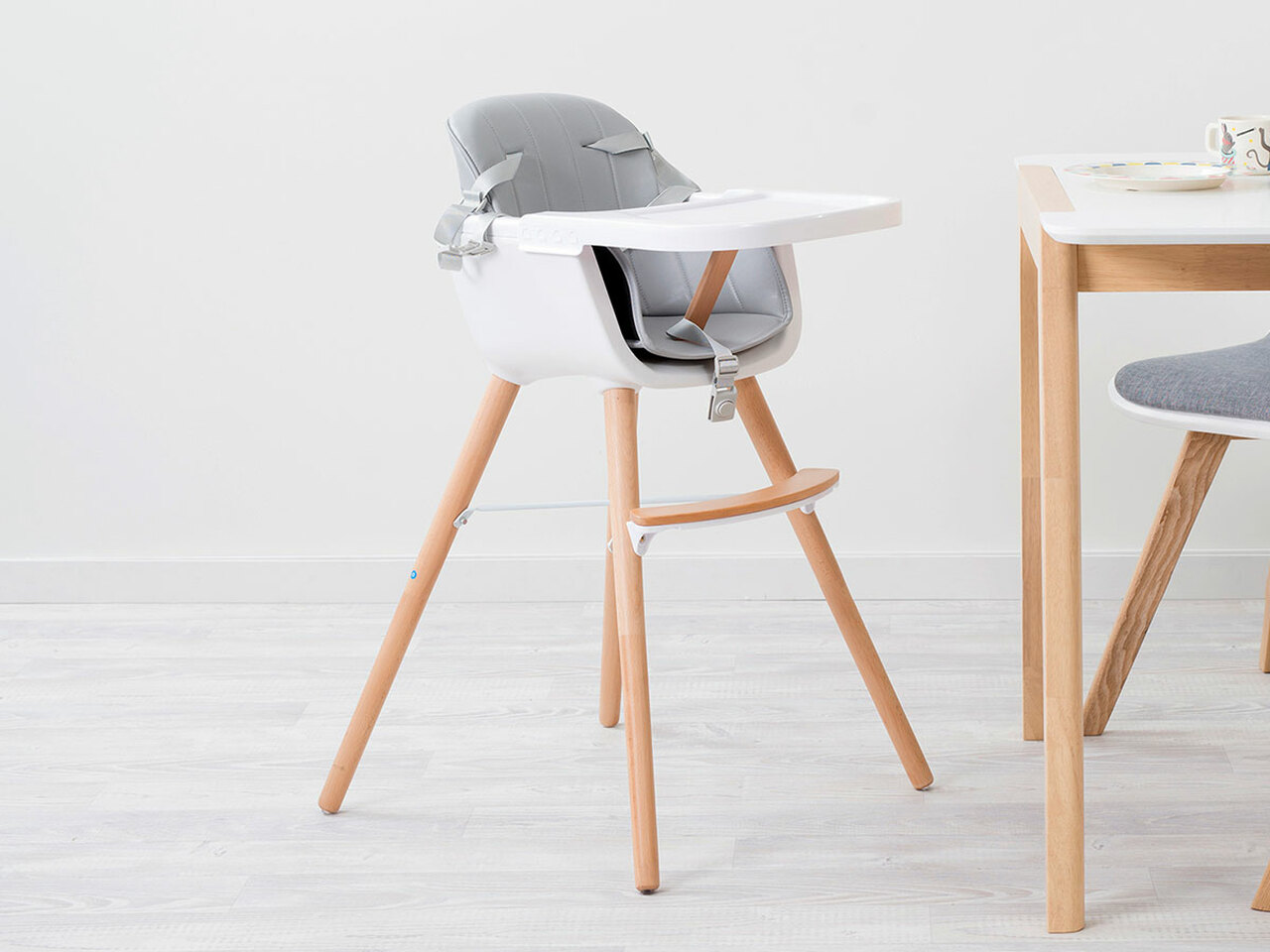 Mocka-Jenson baby Highchair