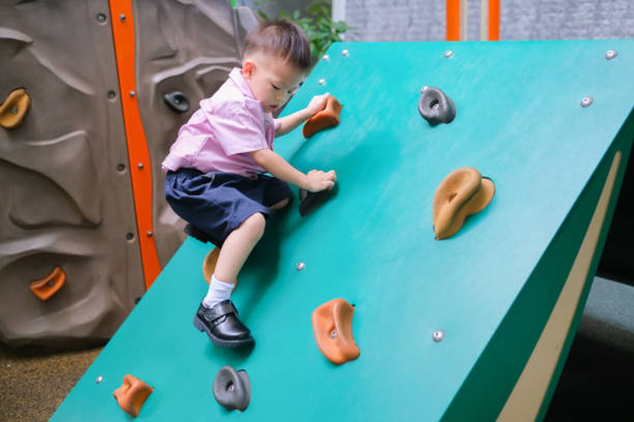 toddlers climb