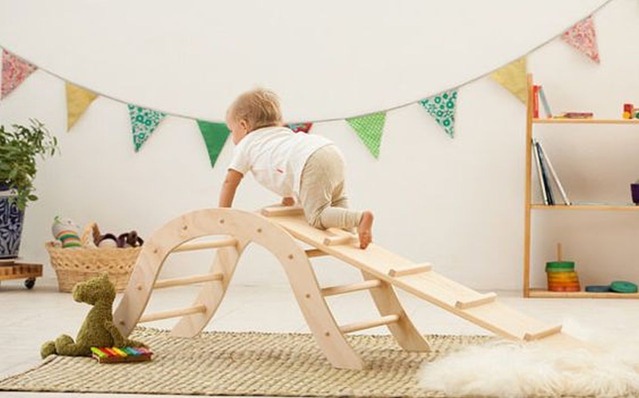 How Do You Make A Foldable Pikler Triangle Climbing Frame?