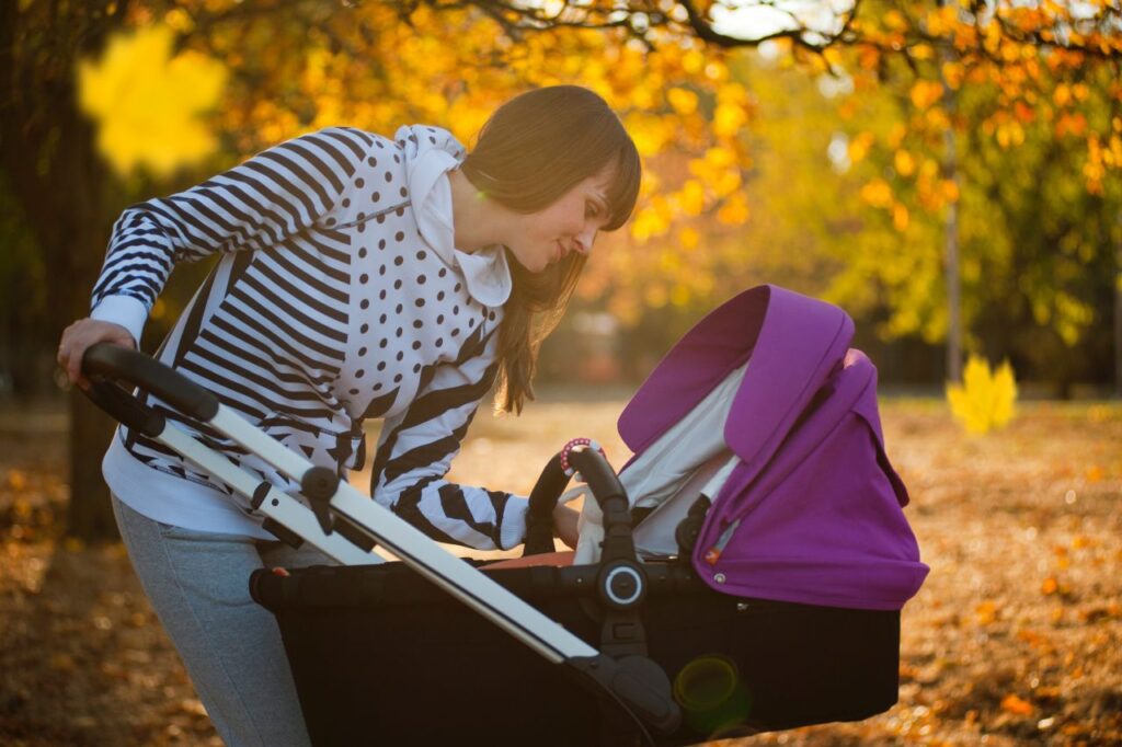 what-age-should-a-baby-go-in-a-stroller