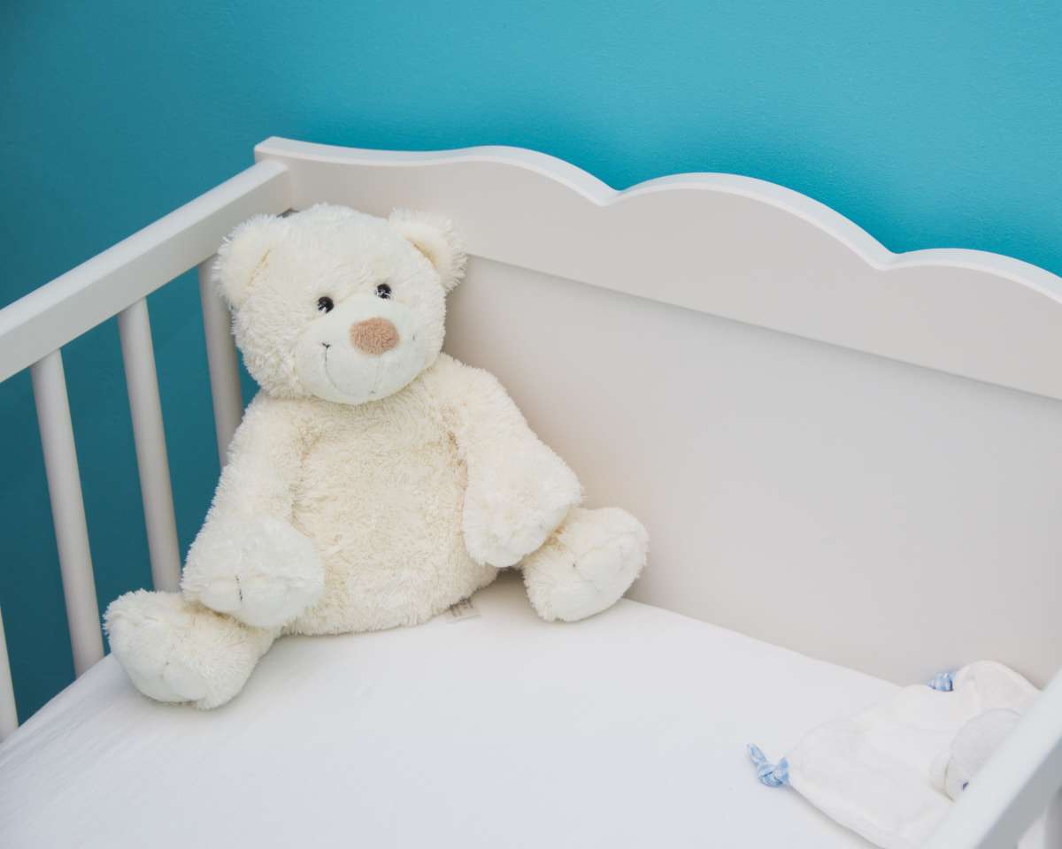 do crib toys help baby sleep