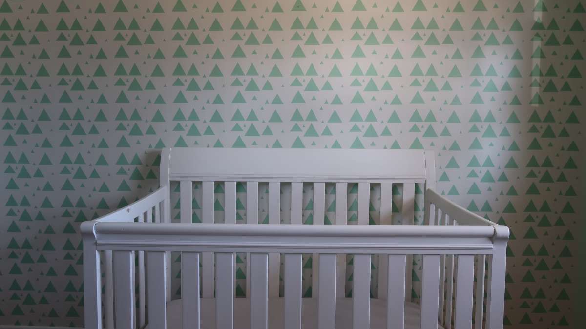 is it legal to sell a used crib3