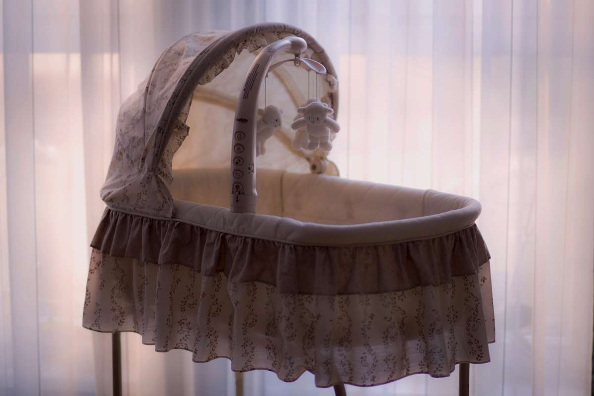 Is It Ok To Put A Baby Crib Near The Window 