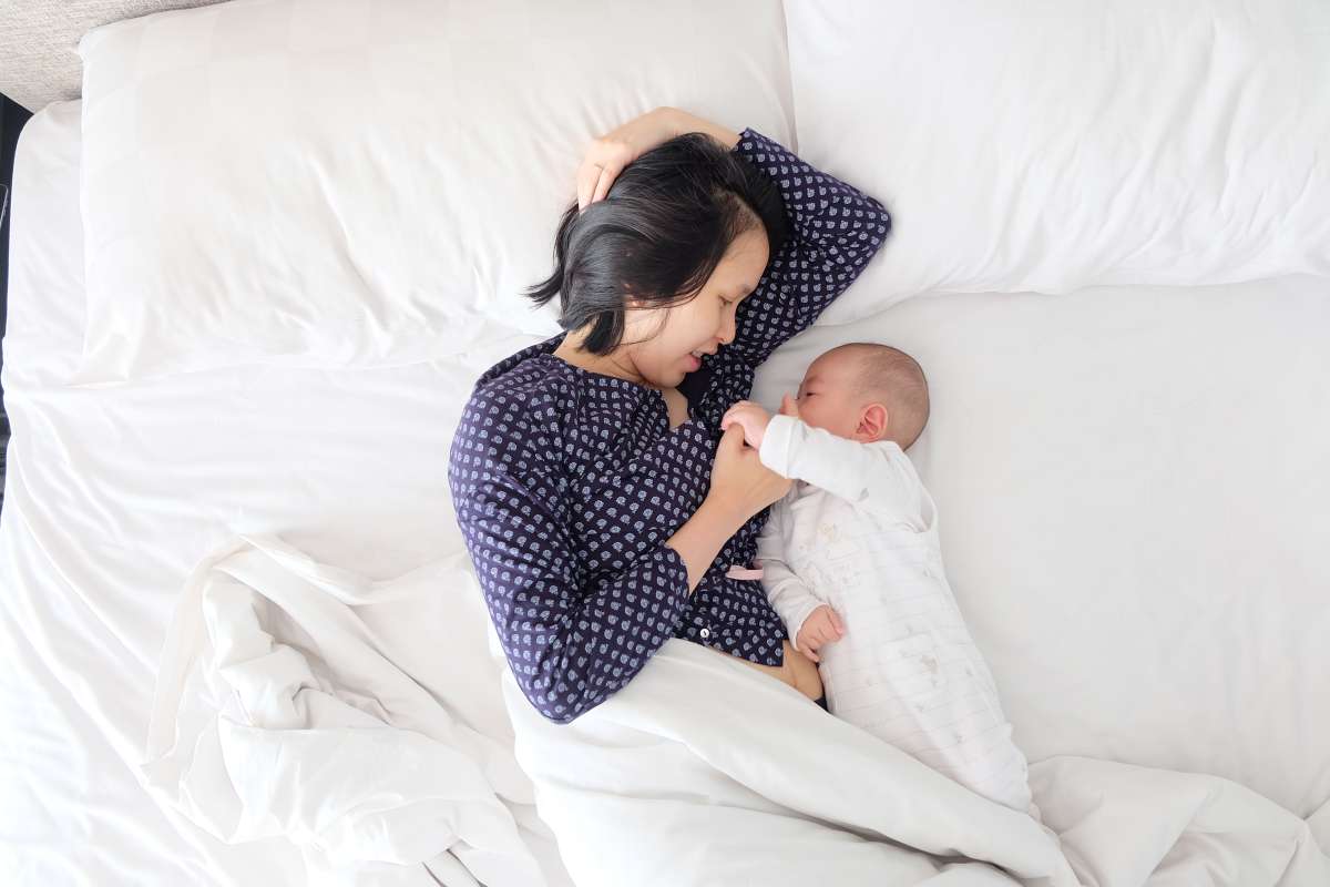 how do i get my baby to sleep without being held (2)
