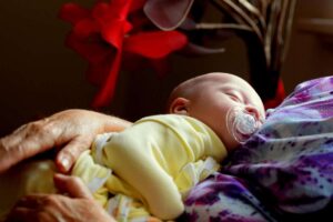 how do i know if my baby is having a sleep regression (2)