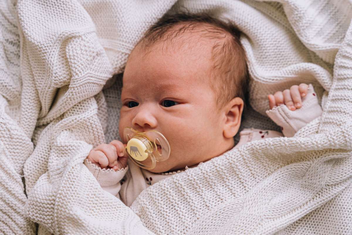 how do you sew a baby cot sheet