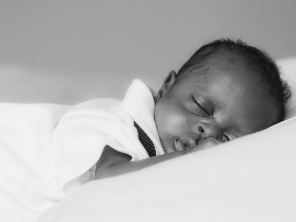 is-side-sleeping-safe-for-my-baby