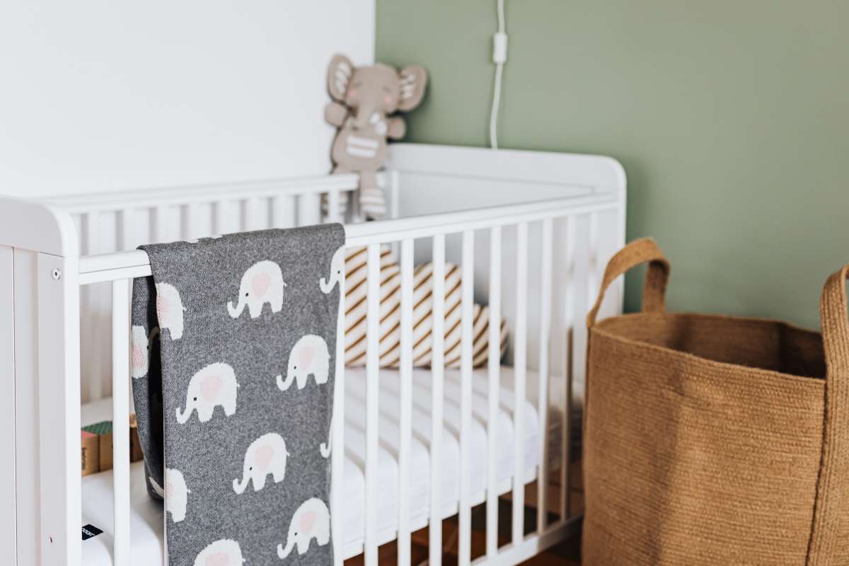 what are the crib safety tips for babies2