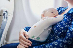 what can i give my baby to sleep on a plane (3)
